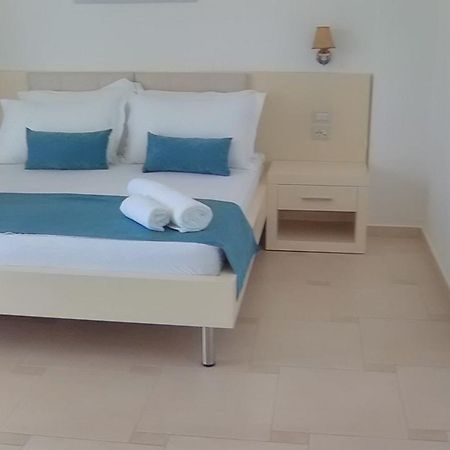 Aler Holiday Inn Sarande Ngoại thất bức ảnh