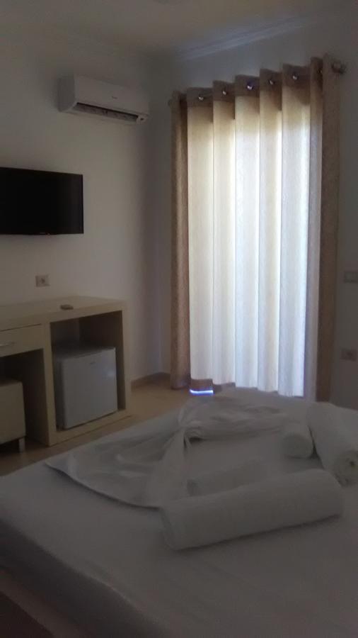 Aler Holiday Inn Sarande Ngoại thất bức ảnh