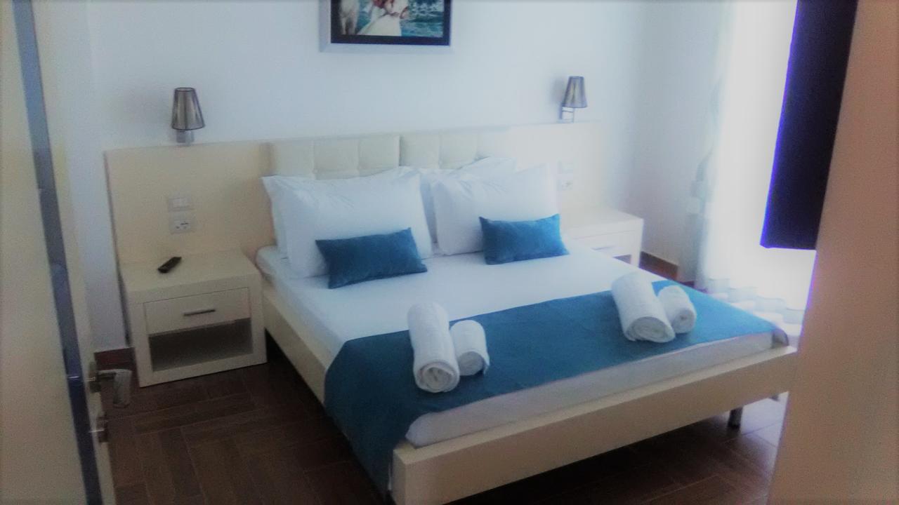 Aler Holiday Inn Sarande Ngoại thất bức ảnh