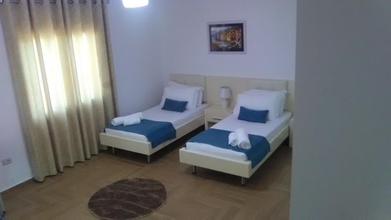 Aler Holiday Inn Sarande Ngoại thất bức ảnh
