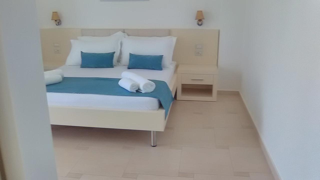 Aler Holiday Inn Sarande Ngoại thất bức ảnh