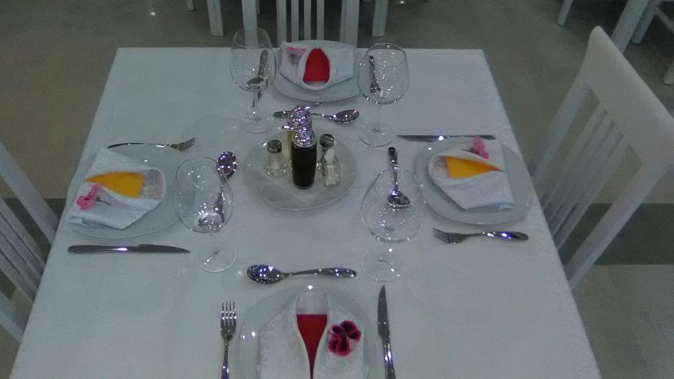 Aler Holiday Inn Sarande Ngoại thất bức ảnh