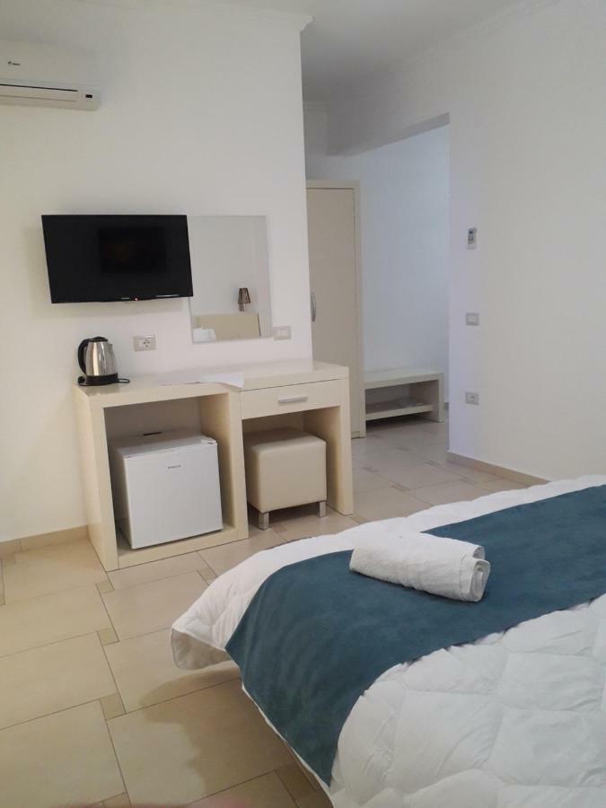Aler Holiday Inn Sarande Phòng bức ảnh
