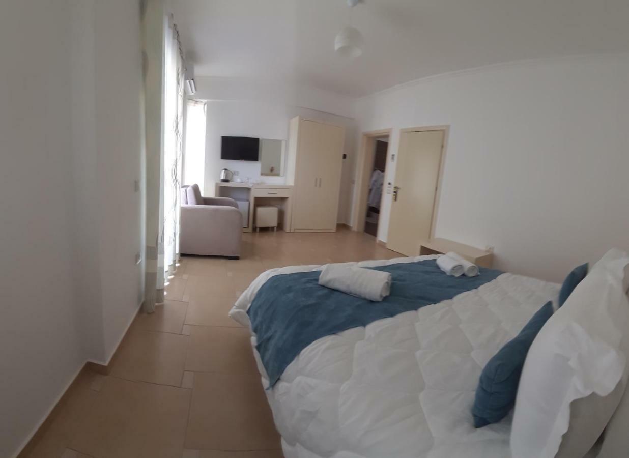 Aler Holiday Inn Sarande Phòng bức ảnh